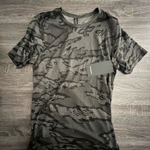 Lululemon camo workout shirt